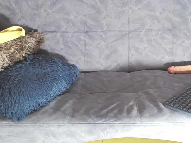 issi-belle's BongaCams show and profile