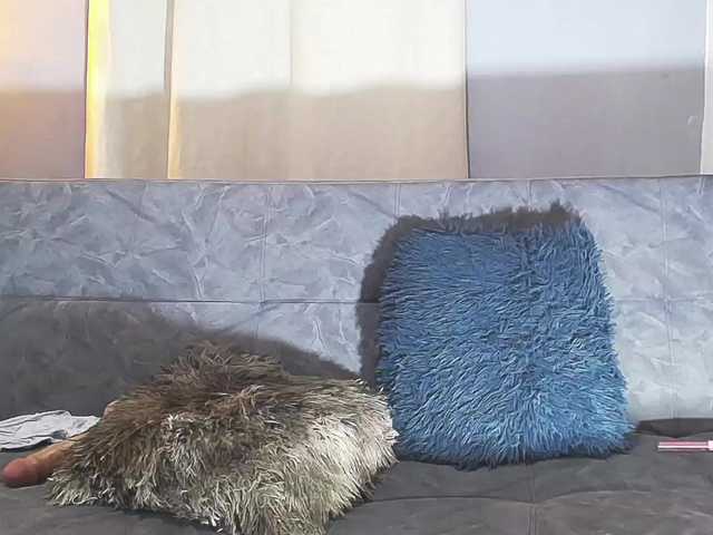 issi-belle's BongaCams show and profile