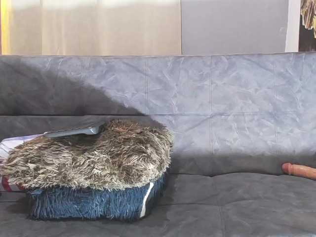 issi-belle's BongaCams show and profile