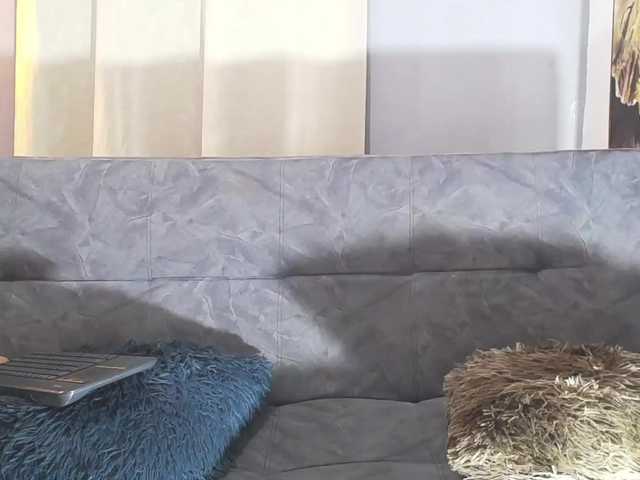 issi-belle's BongaCams show and profile