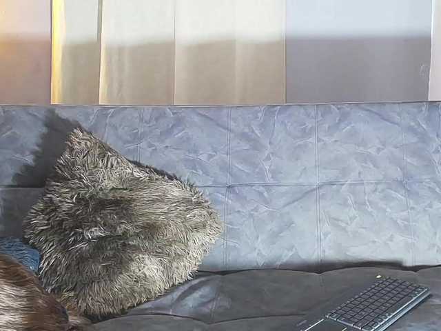 issi-belle's BongaCams show and profile