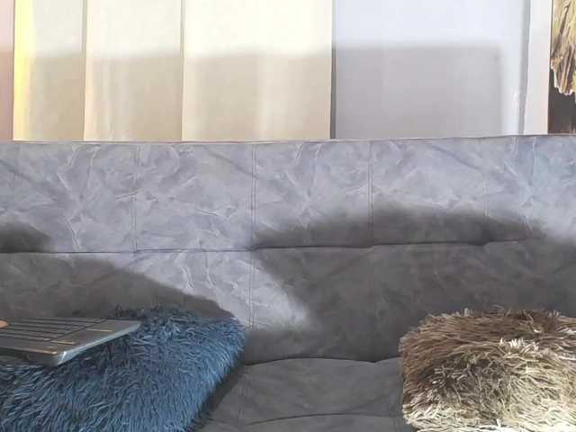 issi-belle's BongaCams show and profile