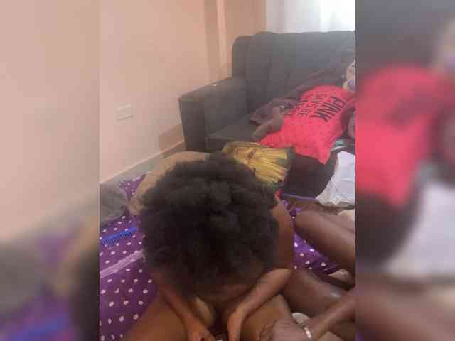 Sexybitches4u webcam