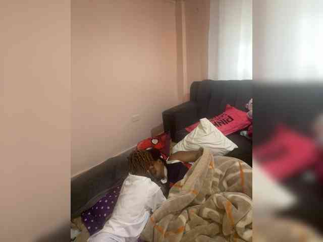 Sexybitches4u webcam