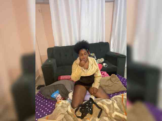 Sexybitches4u webcam