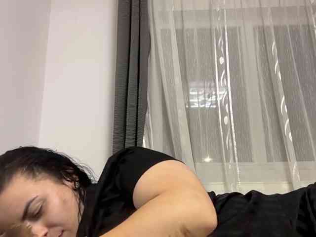 Andreea16 - arab-babes cam model from europe