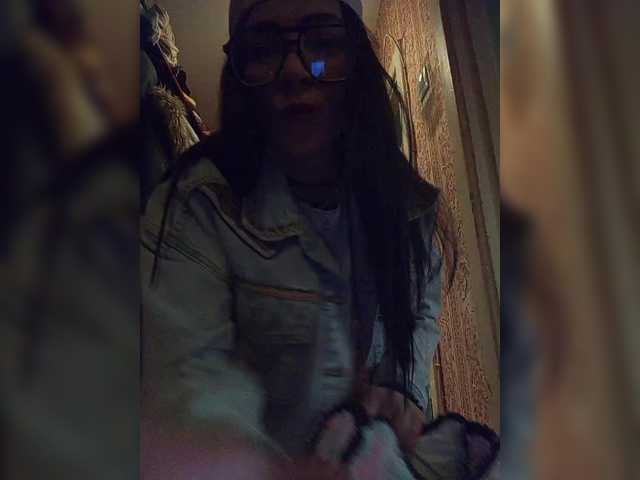 Yuki57's BongaCams show and profile