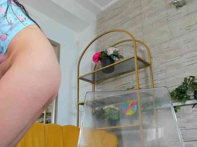 MiaaAngell MiaaAngell