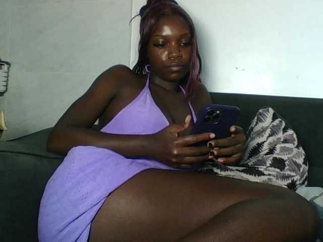 EbonyDivaa's BongaCams show and profile