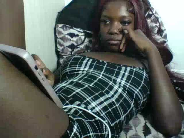 EbonyDivaa's BongaCams show and profile