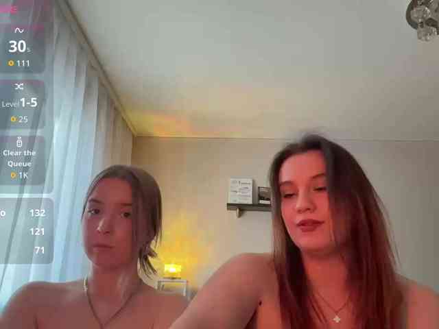 EllenaSawtella webcam