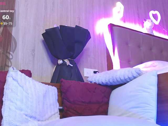 Kayakitsune's BongaCams show and profile