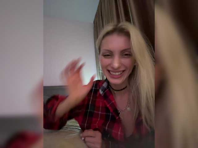 KarinaSimka's BongaCams show and profile