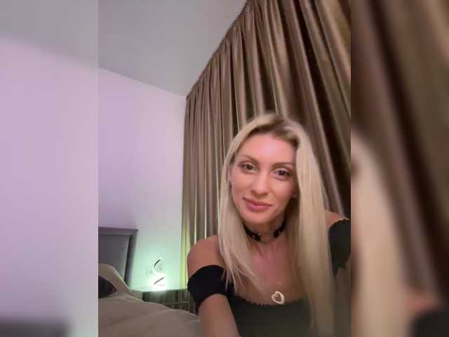 KarinaSimka's BongaCams show and profile