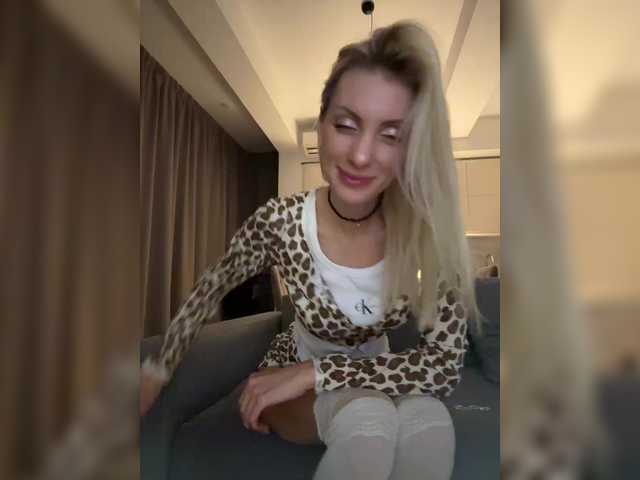 KarinaSimka's BongaCams show and profile