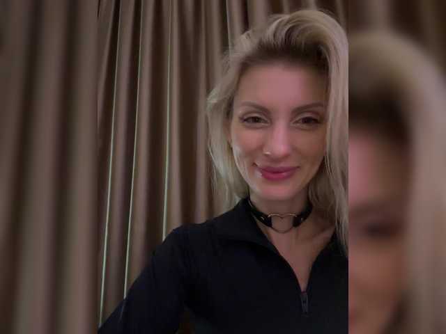 KarinaSimka's BongaCams show and profile