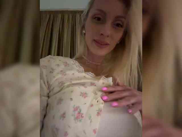 KarinaSimka Live Webcam on BongaCams