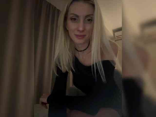 KarinaSimka Live Webcam on BongaCams