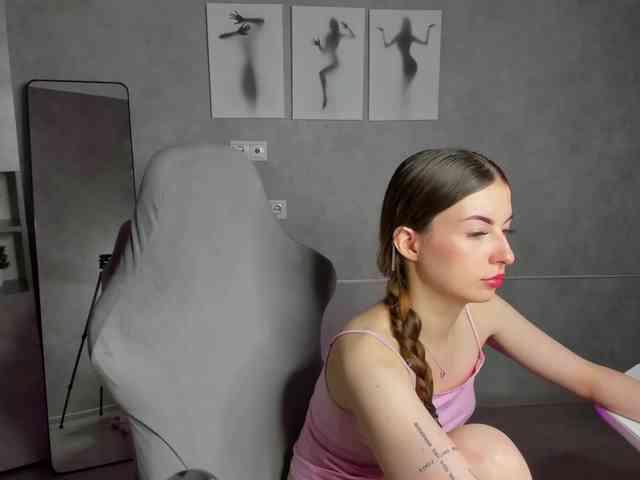 Kelly-Salazar webcam