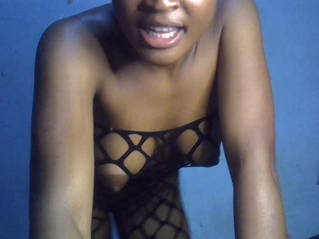 FreakyTrixie's BongaCams show and profile