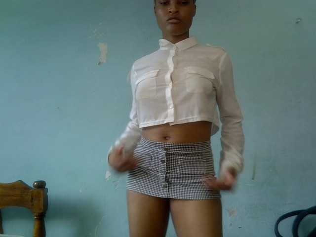 FreakyTrixie's BongaCams show and profile