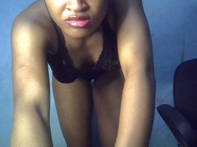 FreakyTrixie's BongaCams show and profile