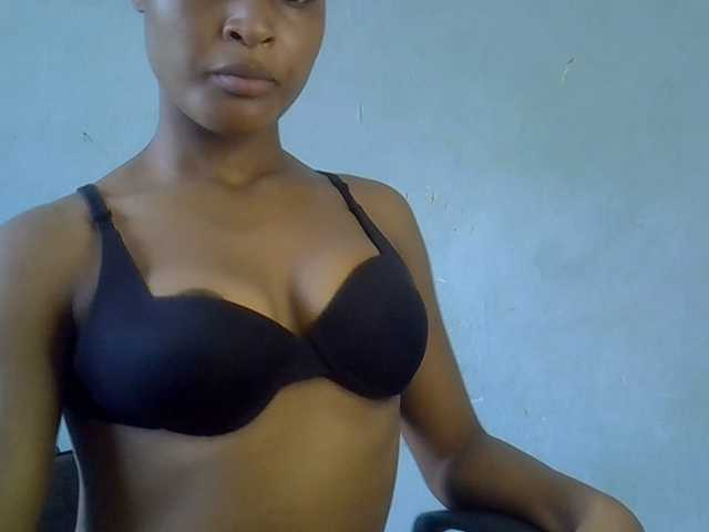 FreakyTrixie's BongaCams show and profile