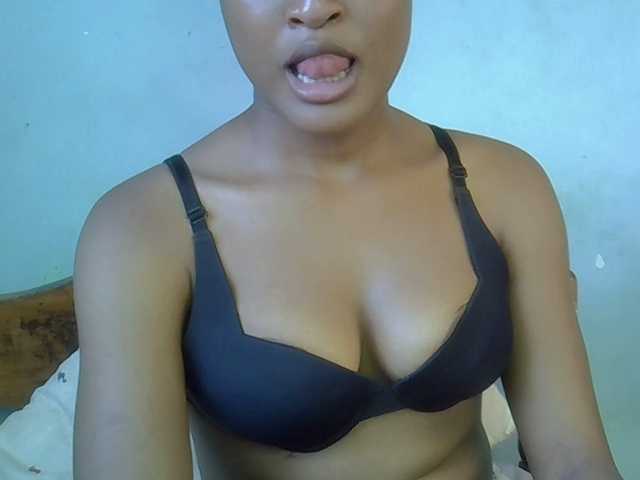 FreakyTrixie's BongaCams show and profile