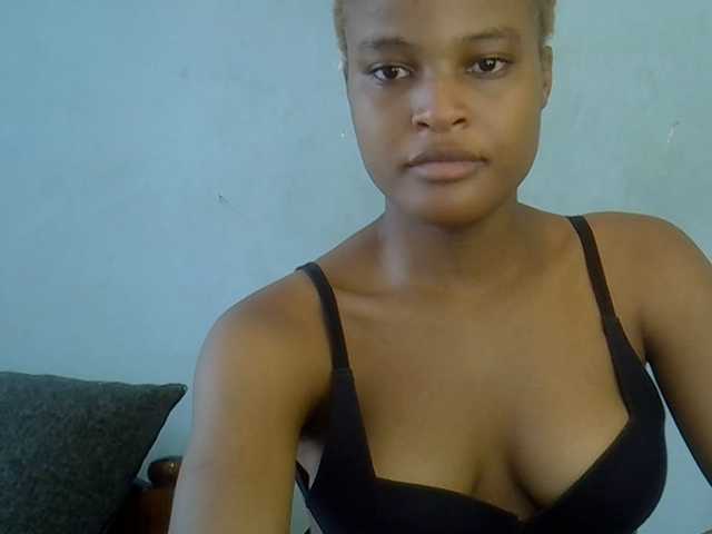 FreakyTrixie's BongaCams show and profile