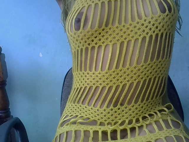 FreakyTrixie's BongaCams show and profile