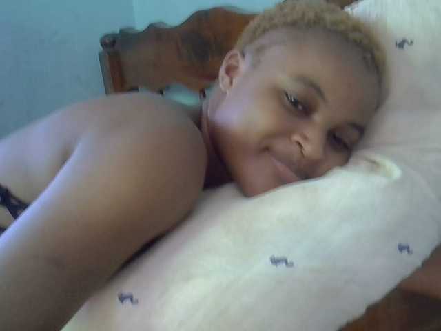 FreakyTrixie's BongaCams show and profile