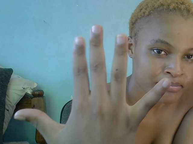 FreakyTrixie's BongaCams show and profile