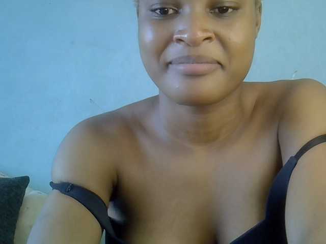 FreakyTrixie's BongaCams show and profile