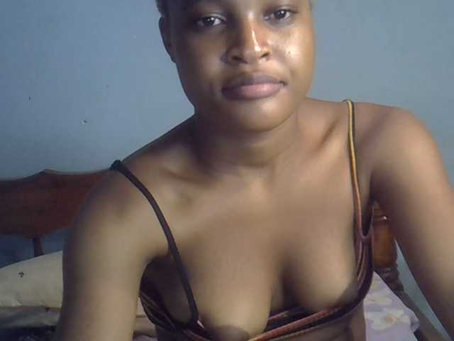 FreakyTrixie's BongaCams show and profile