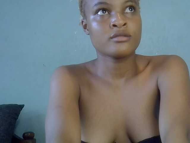 FreakyTrixie's BongaCams show and profile