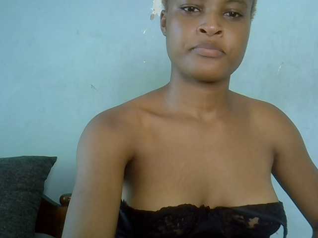 FreakyTrixie's BongaCams show and profile