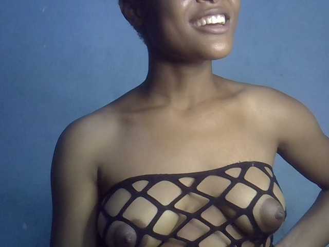 FreakyTrixie's BongaCams show and profile