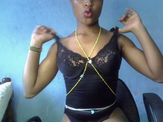 FreakyTrixie's BongaCams show and profile