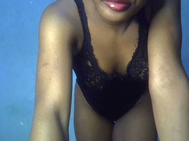 FreakyTrixie's BongaCams show and profile