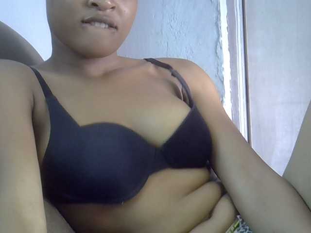 FreakyTrixie's BongaCams show and profile