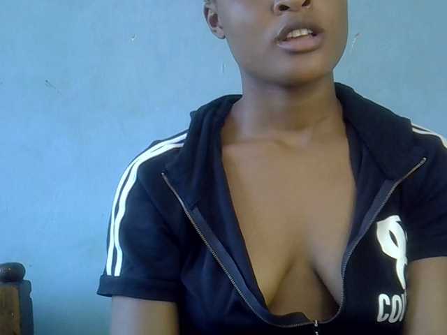 FreakyTrixie's BongaCams show and profile