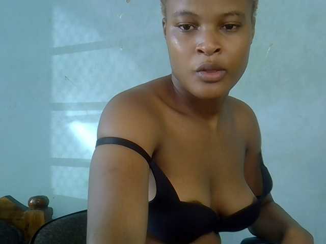 FreakyTrixie's BongaCams show and profile