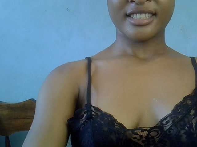 FreakyTrixie's BongaCams show and profile