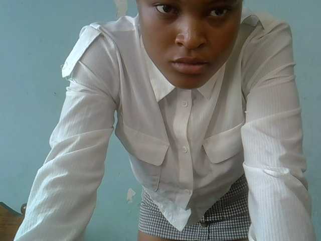 FreakyTrixie's BongaCams show and profile