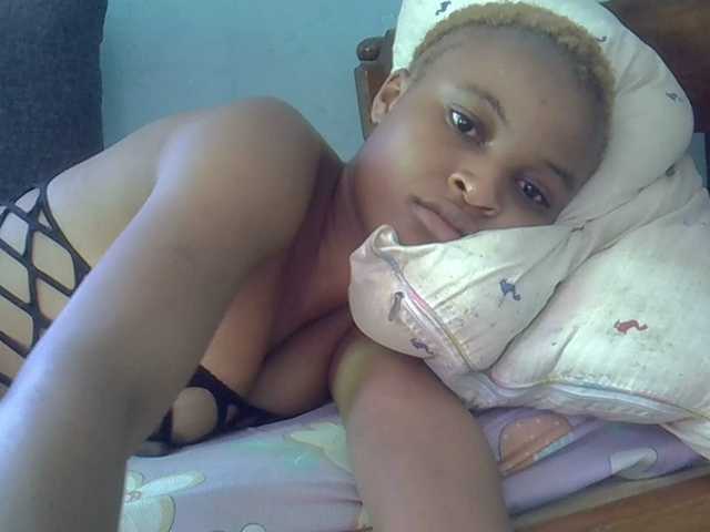 FreakyTrixie's BongaCams show and profile