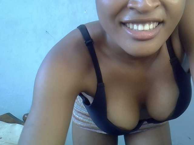 FreakyTrixie's BongaCams show and profile