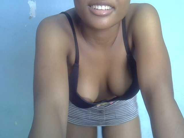 FreakyTrixie's BongaCams show and profile