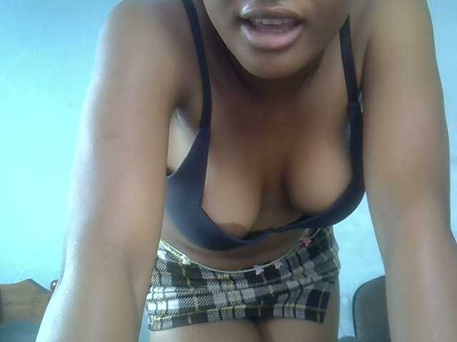 FreakyTrixie's BongaCams show and profile