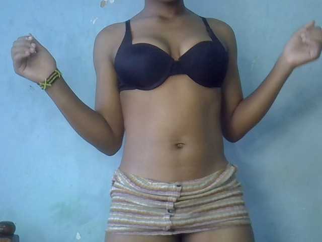 FreakyTrixie's BongaCams show and profile