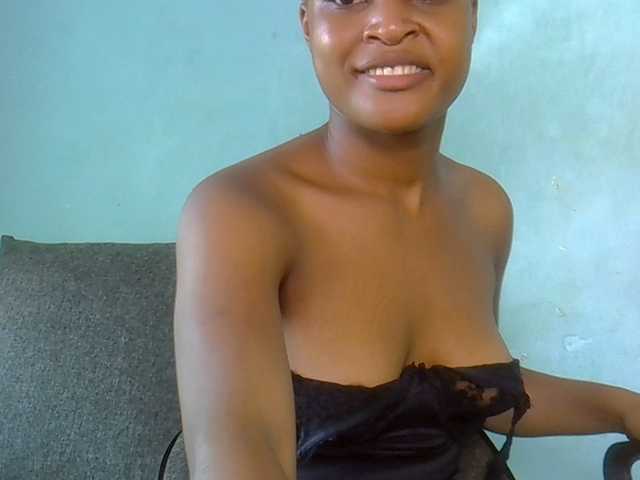 FreakyTrixie's BongaCams show and profile